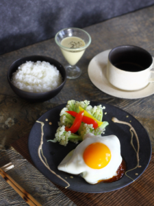 子供が大好きな煮込みハンバーグで♡